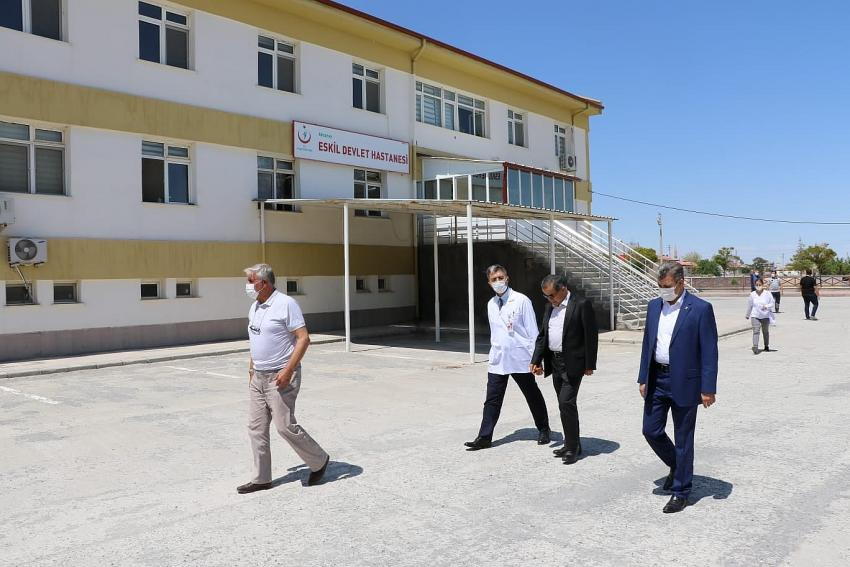 Milletvekili Aydoğdu Eskil Devlet Hastanesini Gezdi