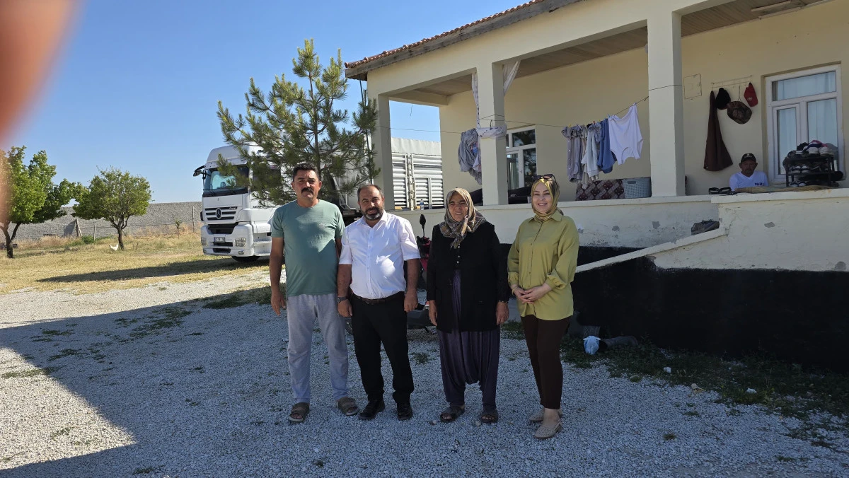 Ak parti il&ccedil;e  ve kadın kolları aile ziyaretlerini s&uuml;rd&uuml;r&uuml;yor 