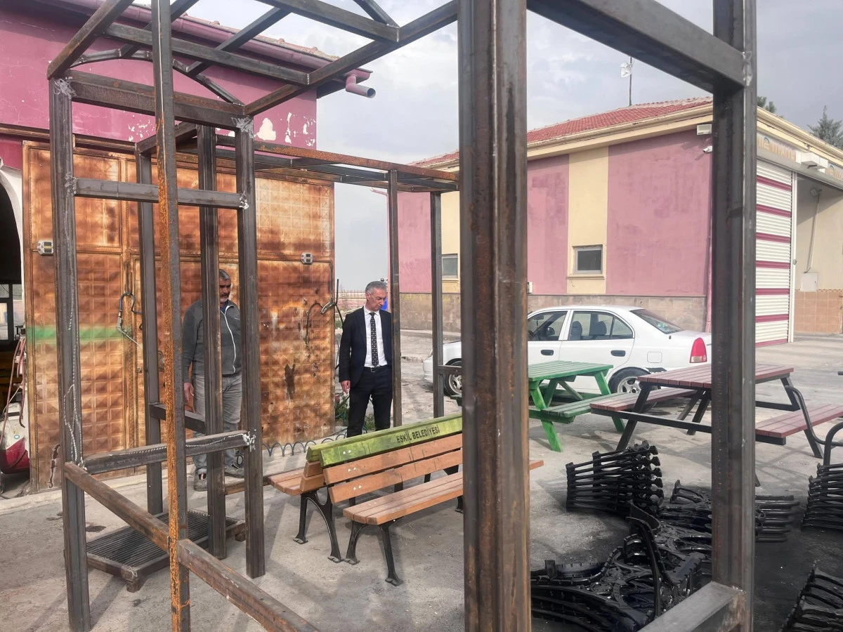 Eskil Belediyesi Park &Uuml;r&uuml;nlerini Kendi İmk&acirc;nlarıyla &Uuml;retiyor