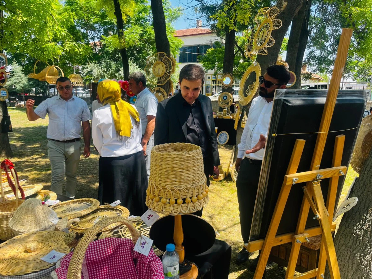 Eskil Halk Eğitimi Merkezi'nden Yıl Sonu Sergisi