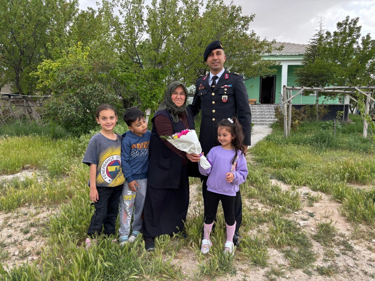 Eskil İlçe Jandarma Komutanlığı'ndan Anlamlı Ziyaret