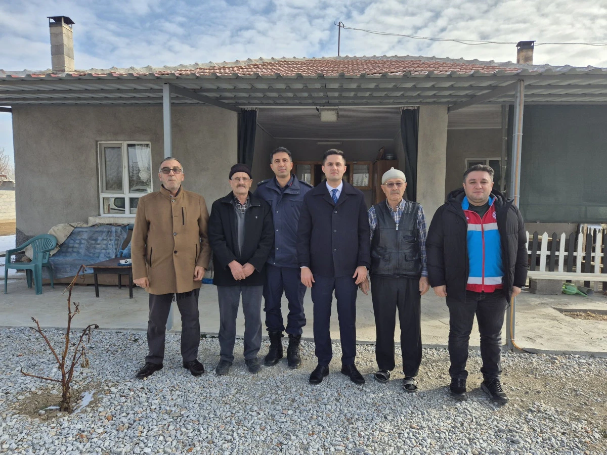 Eskil Kaymakamı Şehit Ailesi ve Gaziyi Ziyaret Etti