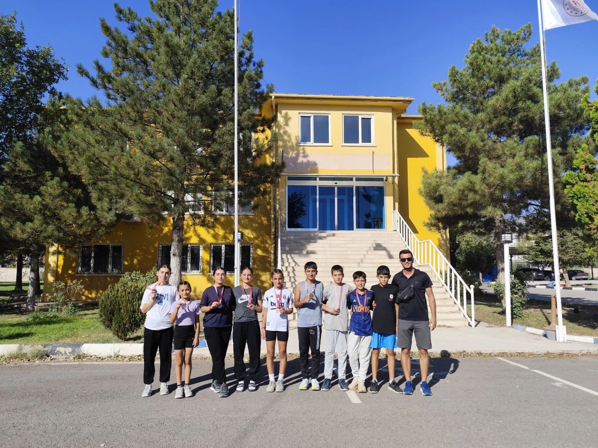 Eskilli Genç Atletler Aksaray Seçmelerine Damga Vurdu!