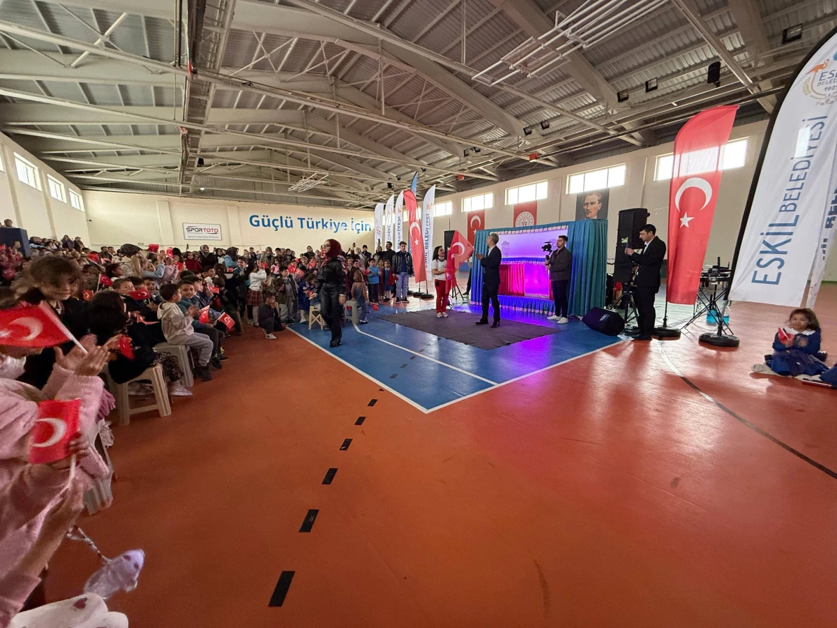 G&ouml;n&uuml;llerince Eğlendiler