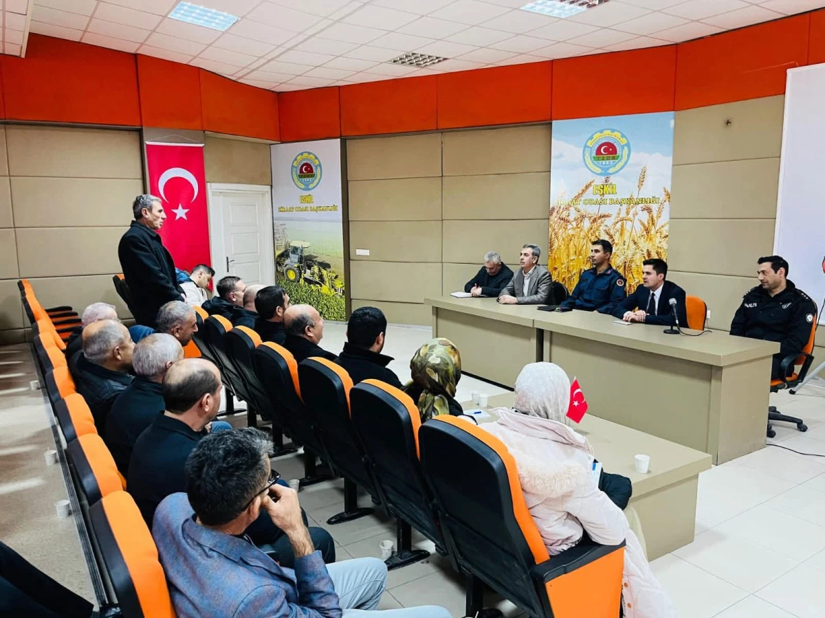 İl&ccedil;e Kaymakamı Muhtarlarla Biraraya Geldi