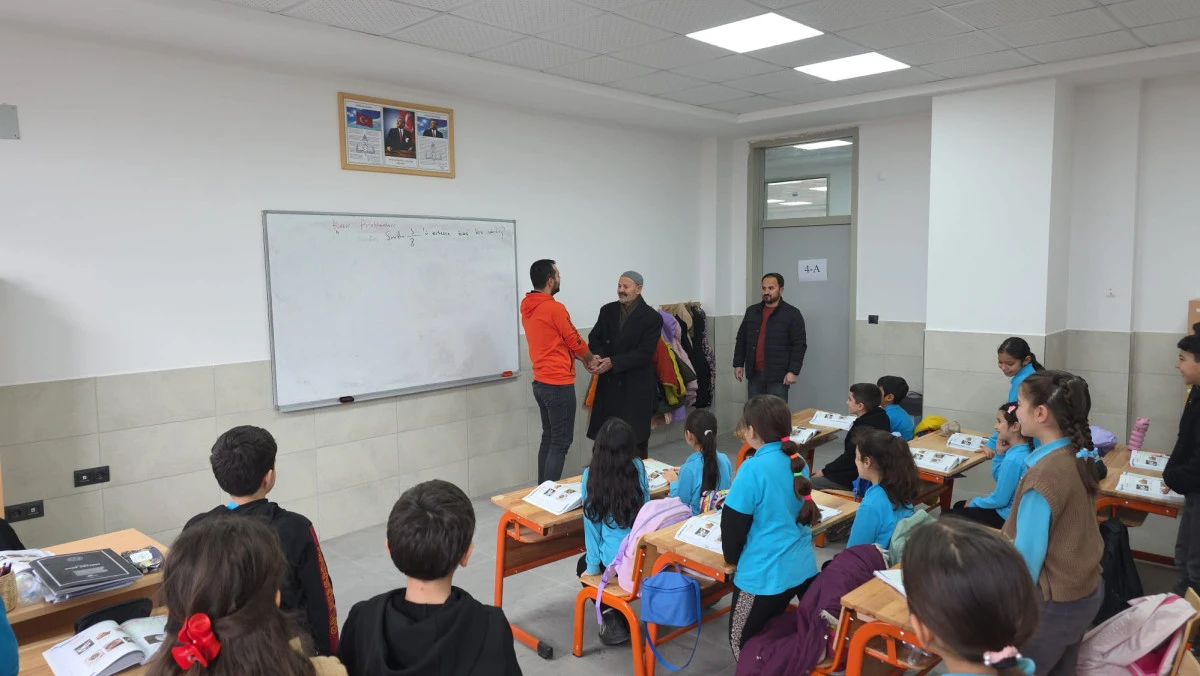 İlk Zili Ali Amca &Ccedil;aldı