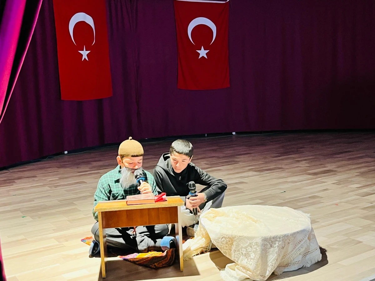 İstiklal Marşı&rsquo;nın Kabul&uuml; Eskil&rsquo;de Kutlandı