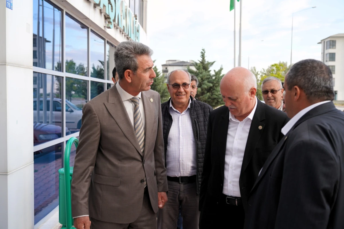 TZOB Başkanı Bayraktar, Dolu Felaketinden Zarar Gören Çiftçiler İçin Eskil’deydi