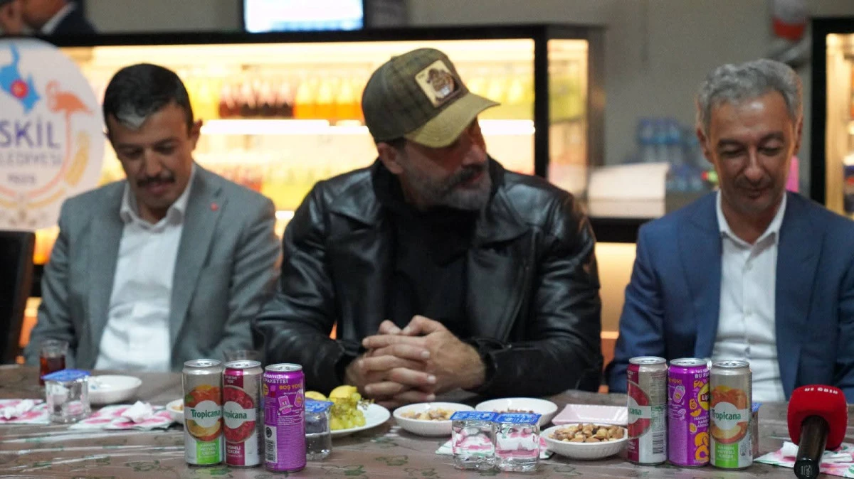 Uğur Işılak Eskil'e geldi