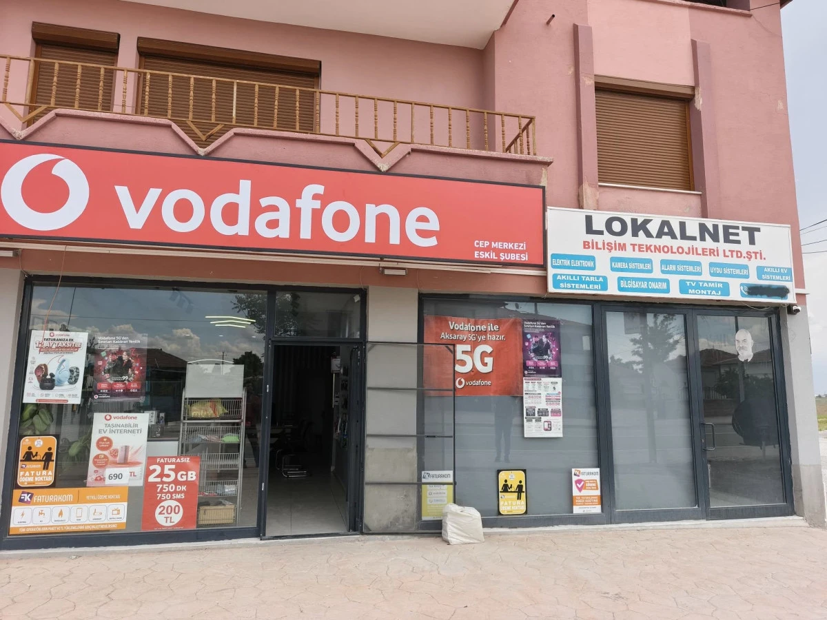 Vodafone Eşmekaya Şubesiyle Hizmet Ağını Genişletti